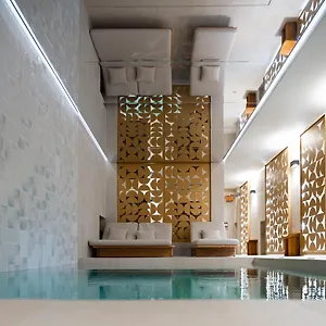 grand-hotel-du-parc-aix-les-bains.hotels-rhonealpes.com/